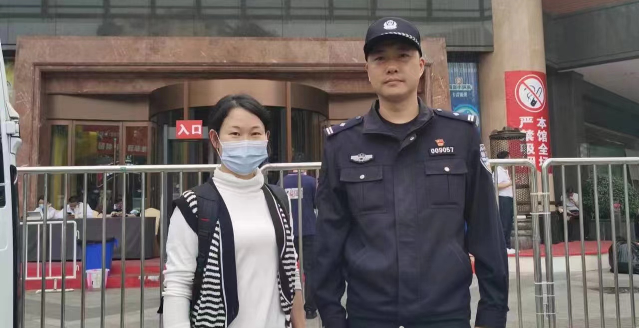 大马邦：美好总会不期而遇——为此次旅行中遇到的热心民警敬礼。